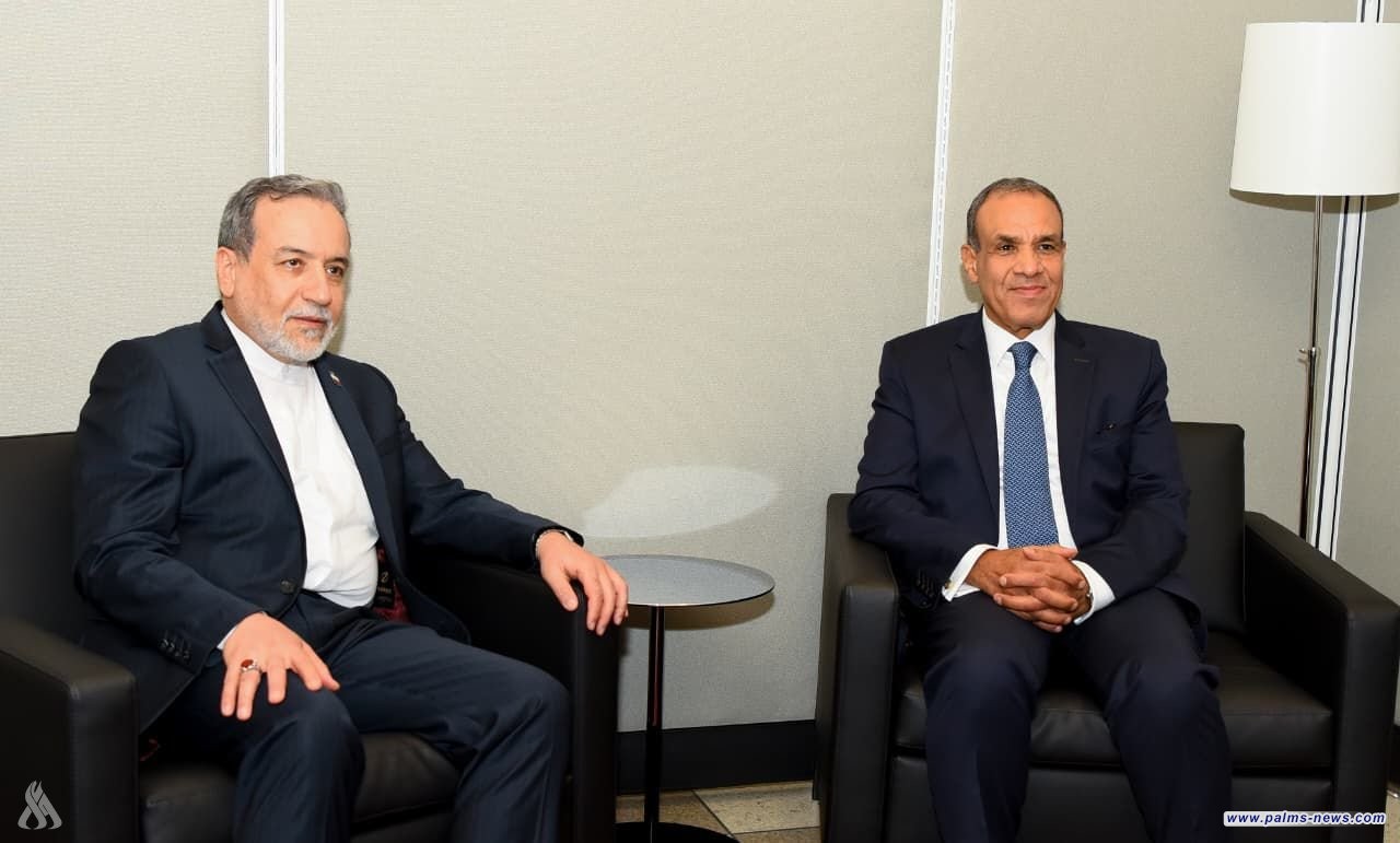 وزيرا الخارجية الإيراني والمصري يبحثان تطورات الملف النووي